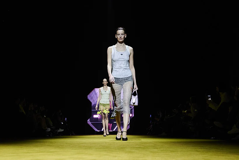 moda italia: sfilata prada fall winter 2022 2023