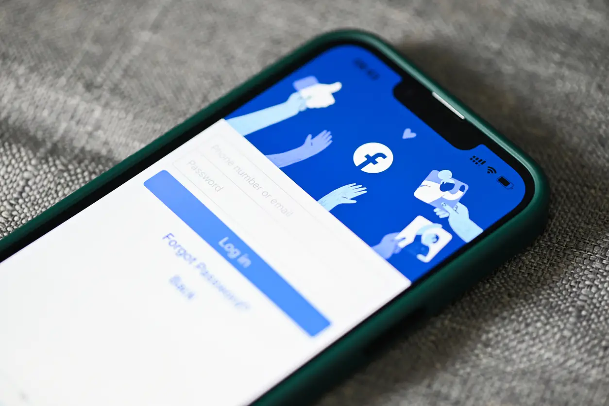Facebook e Instagram a pagamento