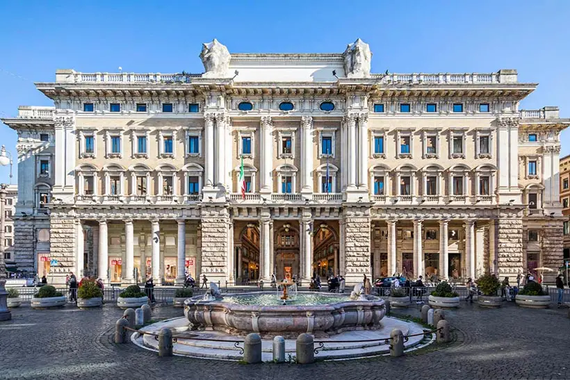 Uniqlo-Roma-Galleria-Alberto-Sordi
