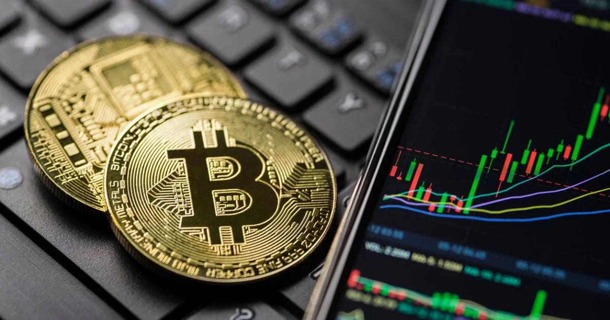 Bitcoin nel Nasdaq 100, il valore supera i 107 mila dollari