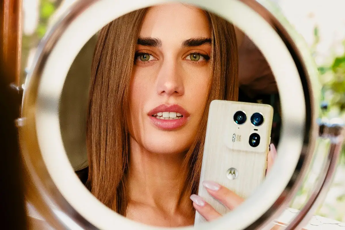 Clara-Motorola