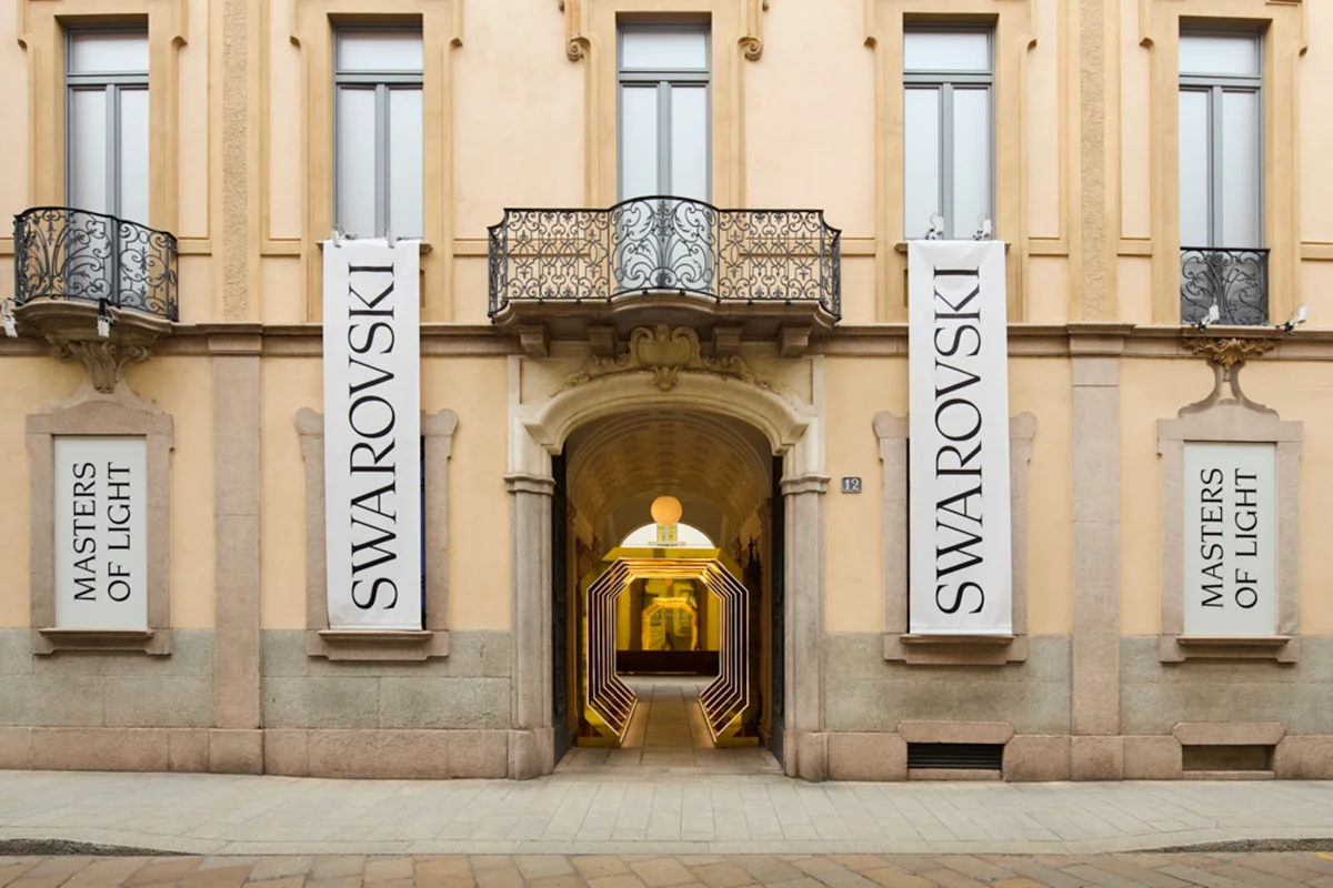 Swarovski a Milano: a Palazzo Citterio tra moda, gioielli e un cafè "stellato"