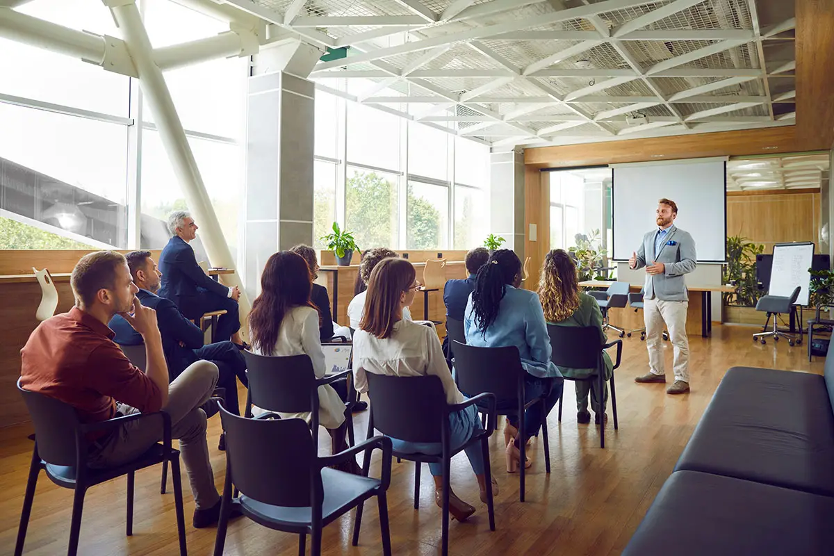Business School: Polimi e Bocconi nella Top 100 globale di LinkedIn