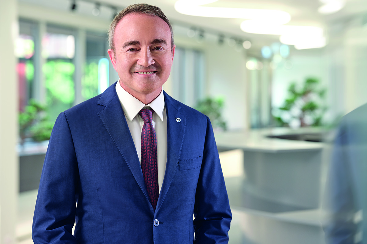 Gianni Rovelli 谈论 CosaConta 和 Banca Mediolanum Gianni Rovelli 谈论 CosaConta 和 Banca Mediolanum