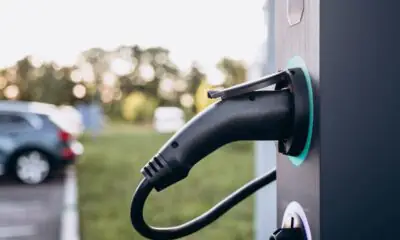 Aspi cede parte delle stazioni elettriche di Free To X a Renault: l'accordo