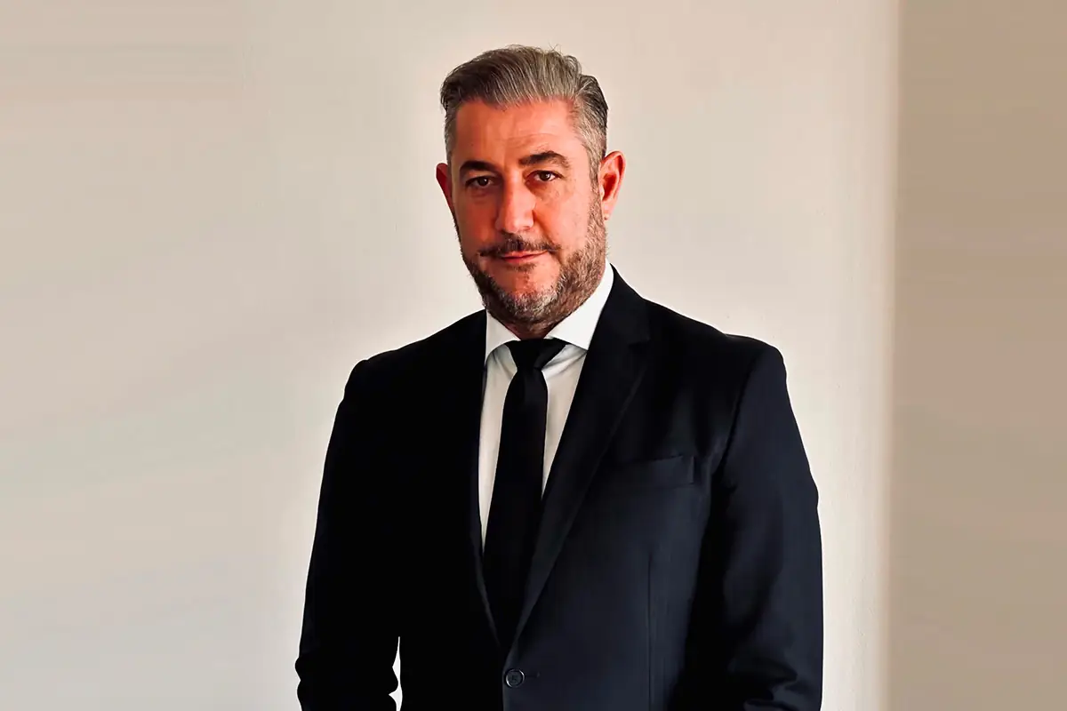 Luca Menci entra in Legance
