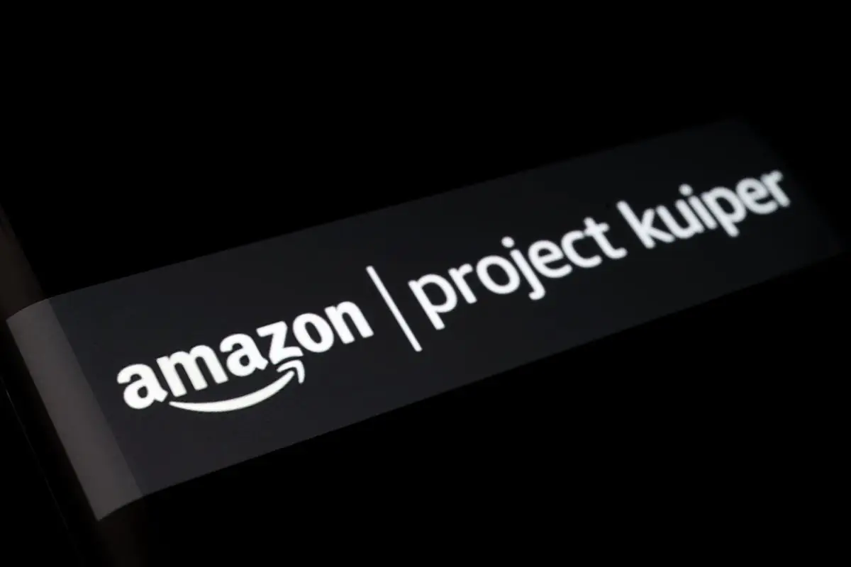 Amazon lancia i primi satelliti Kuiper per sfidare Starlink di SpaceX