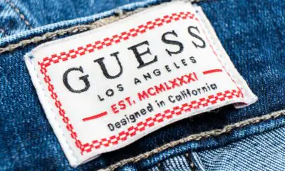 Guess, Authentic Brands ne starebbe valutando l’acquisizione