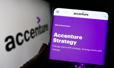 Accenture sblocca 50 mila promozioni per rispondere al malcontento dei dipendenti