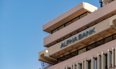 Unicredit sale al 20% in Alpha Bank e punta sulla Grecia