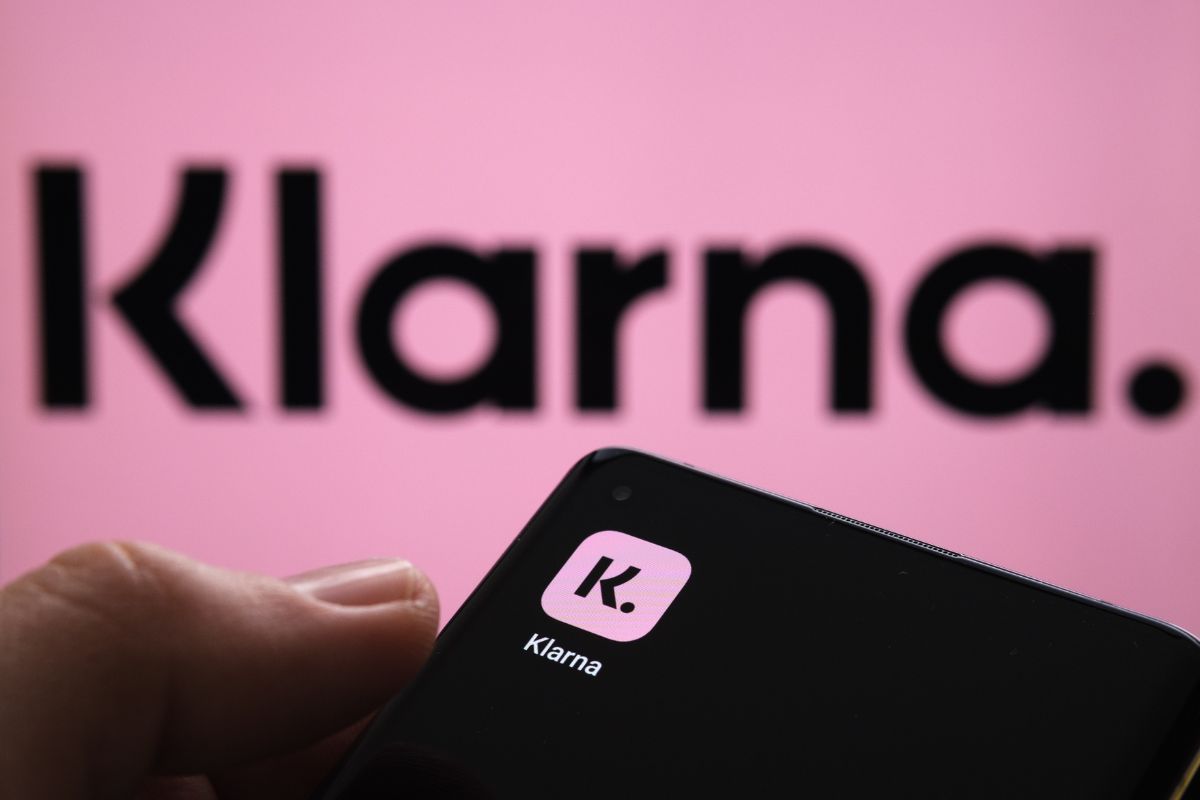 Klarna fa un passo indietro sull’AI: per il servizio clienti meglio le persone