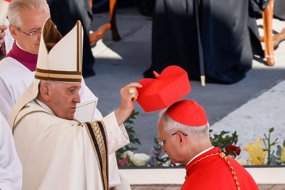 Robert Prevost è il nuovo pontefice, quanto guadagnano il Papa e i cardinali