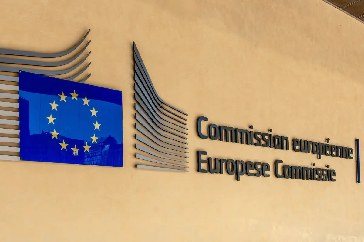 Commissione Ue, piano per svincolarsi dall’energia russa