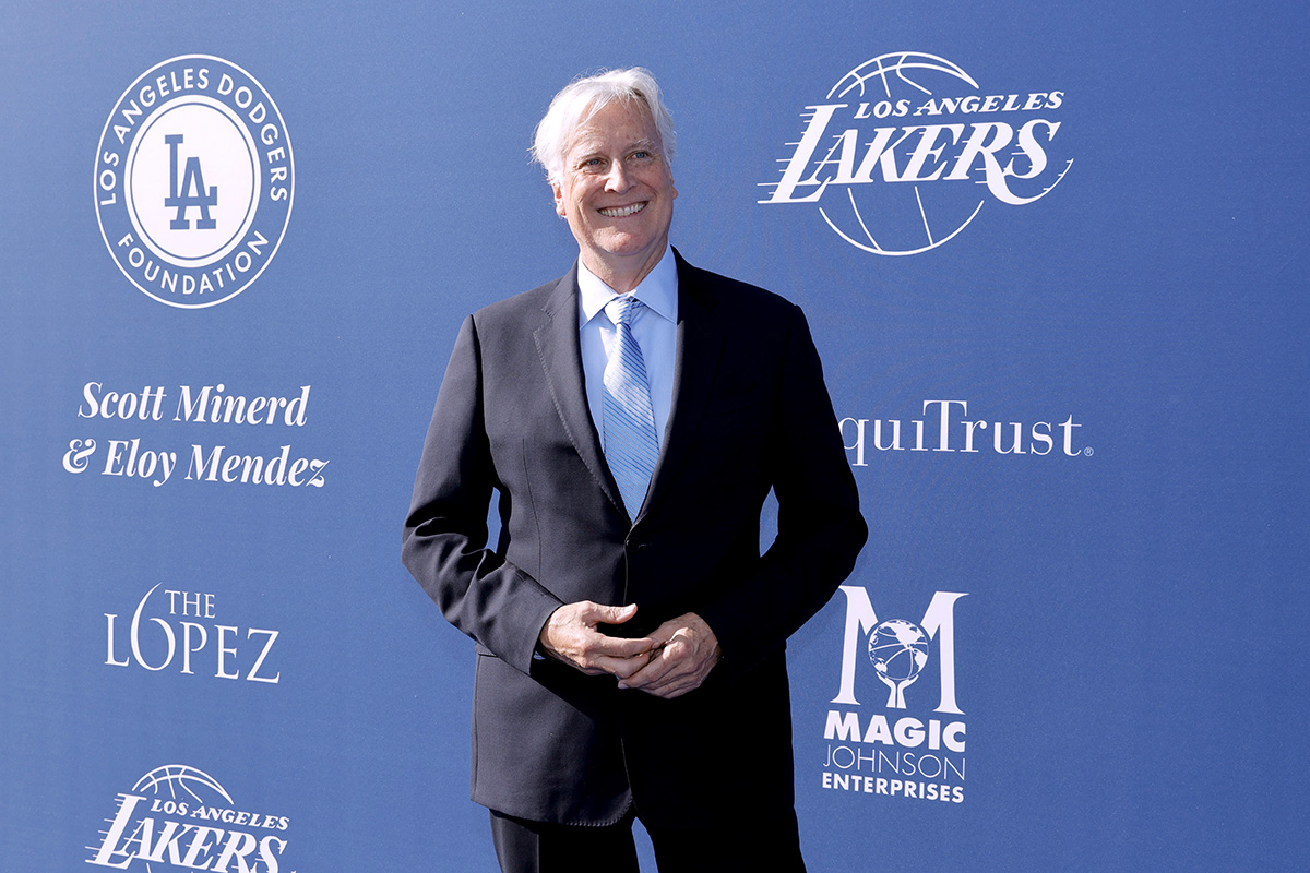 Mark Walter compra i Lakers per 10 miliardi di dollari