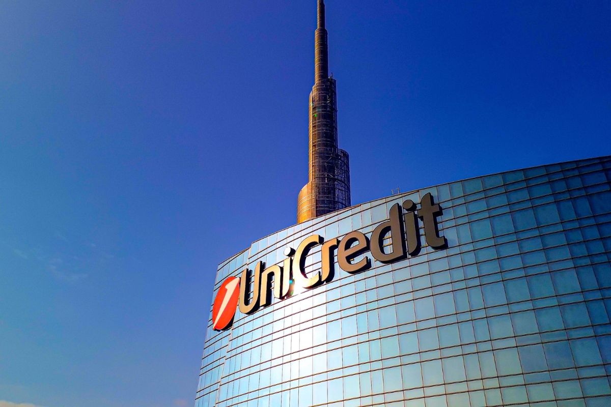 Unicredit: confronto con il Mef sul golden power, il Tar si pronuncia il 9 luglio