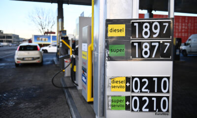 Il petrolio cala, il prezzo della benzina no: rischio speculazione?