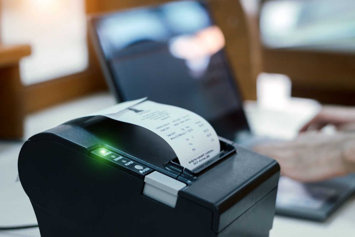 Addio agli scontrini cartacei, saranno digitali dal 2027