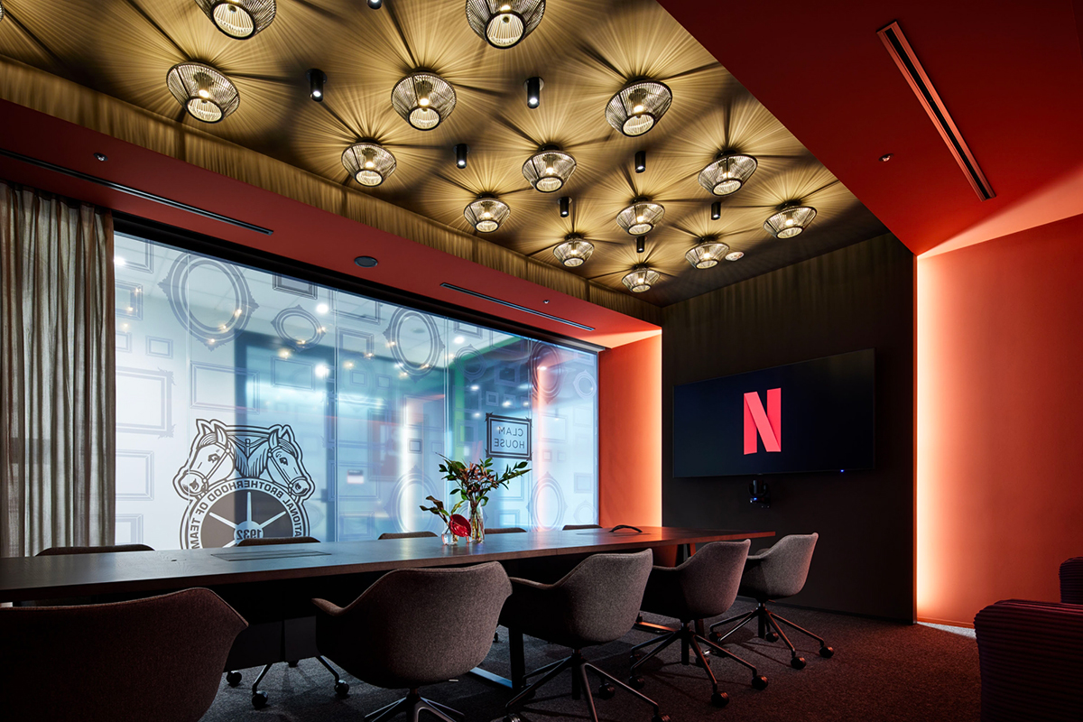 Netflix oltre le aspettative: il bilancio del secondo trimestre 2025