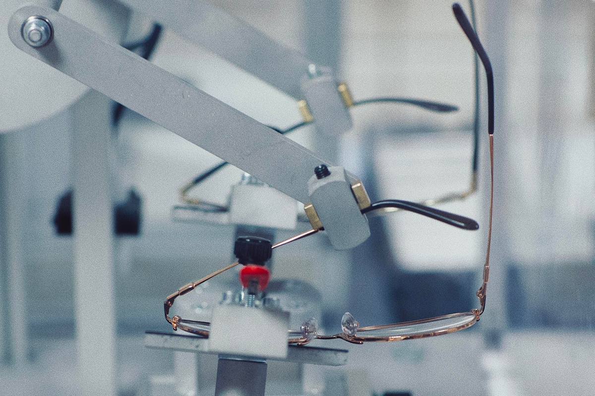 Tecnologia coreana per le lenti del futuro di EssilorLuxottica