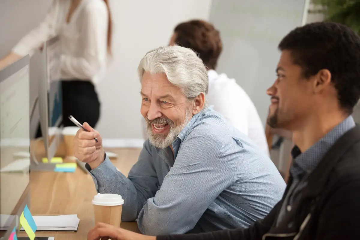 Reverse mentoring: i giovani possono diventare maestri per manager e leader