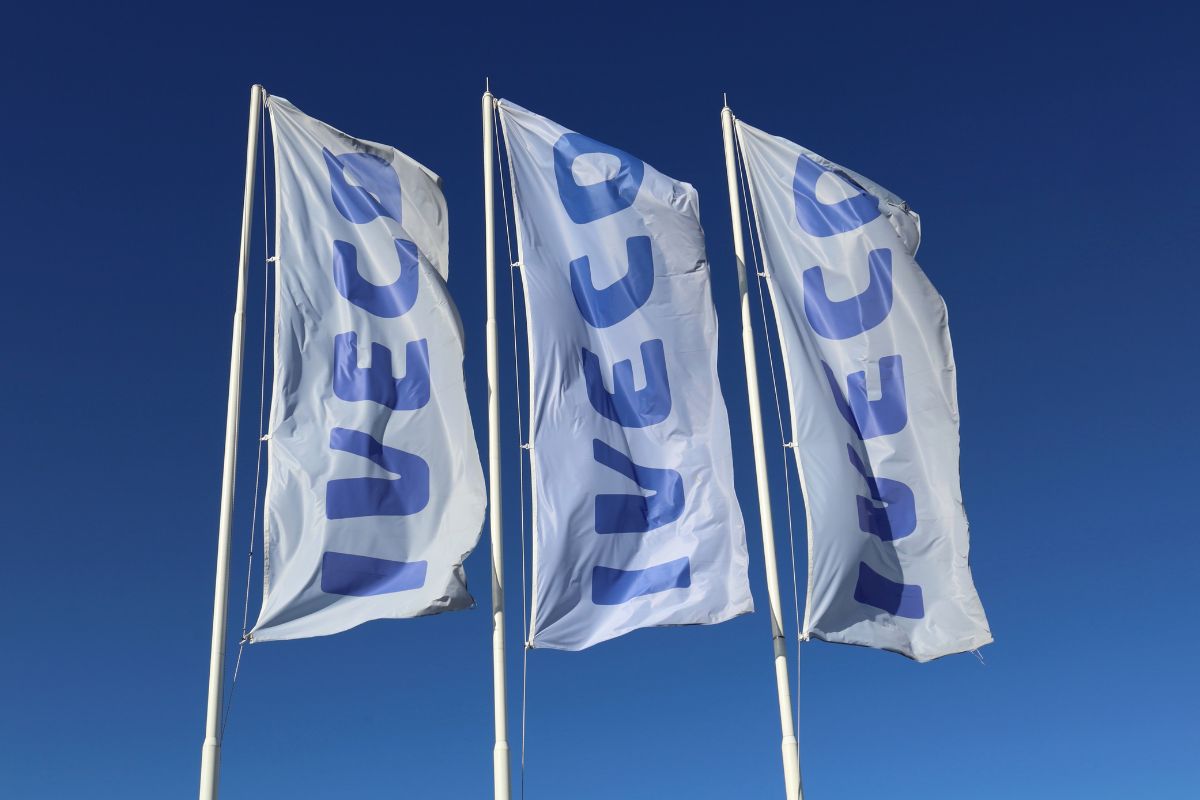 Iveco: accordo da 1,6 miliardi di euro con Leonardo e Tata