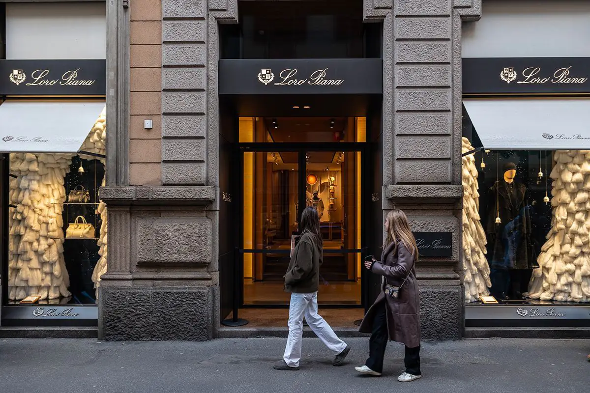 Amministrazione giudiziaria per Loro Piana: ha "agevolato lo sfruttamento del lavoro"