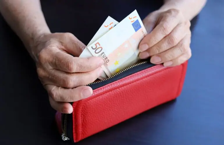 Abolito il segreto salariale: si potrà conoscere lo stipendio dei colleghi