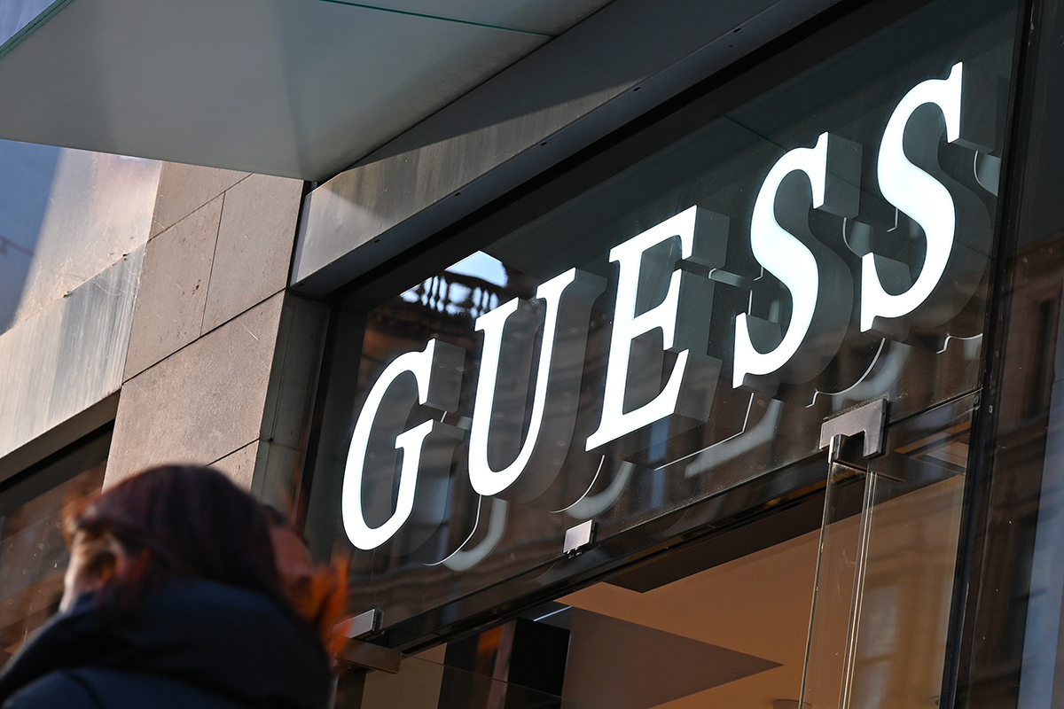 Guess passa sotto il controllo di Authentic Brands