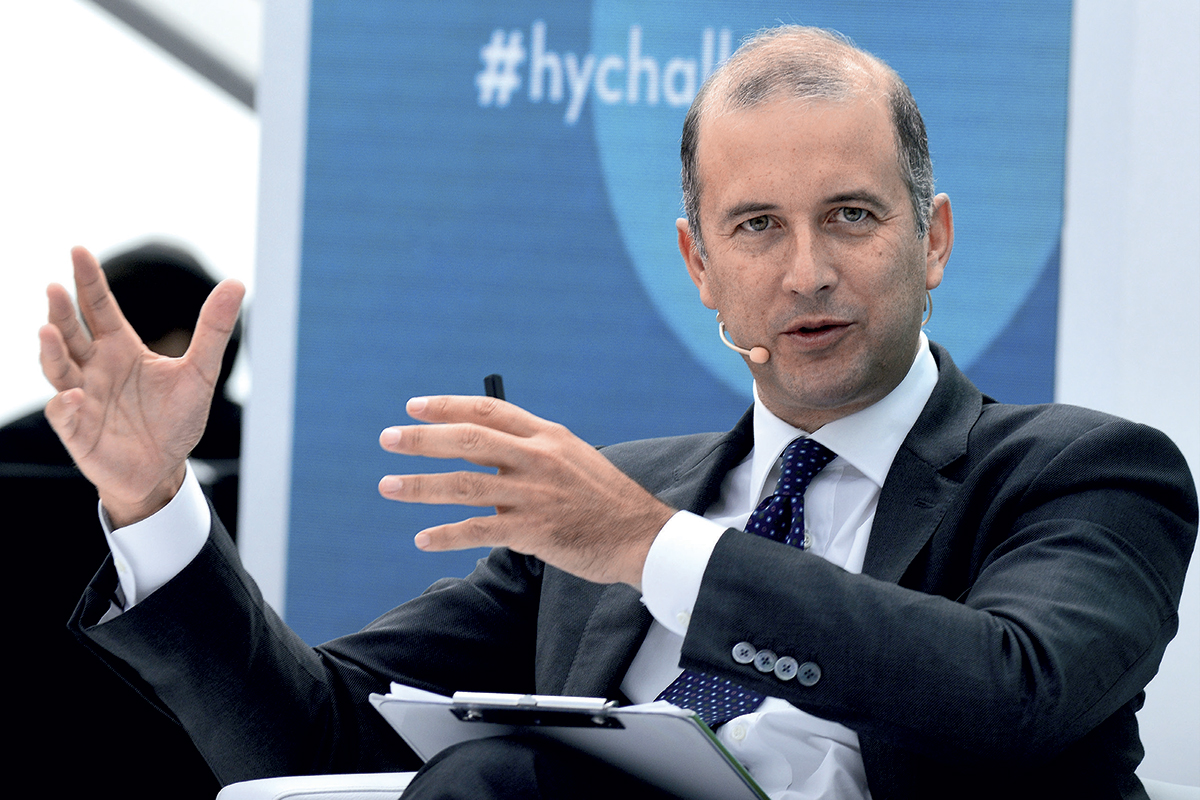 Marco Alverà: chi è il manager che scommette sull’idrogeno per il futuro dell’energia sostenibile