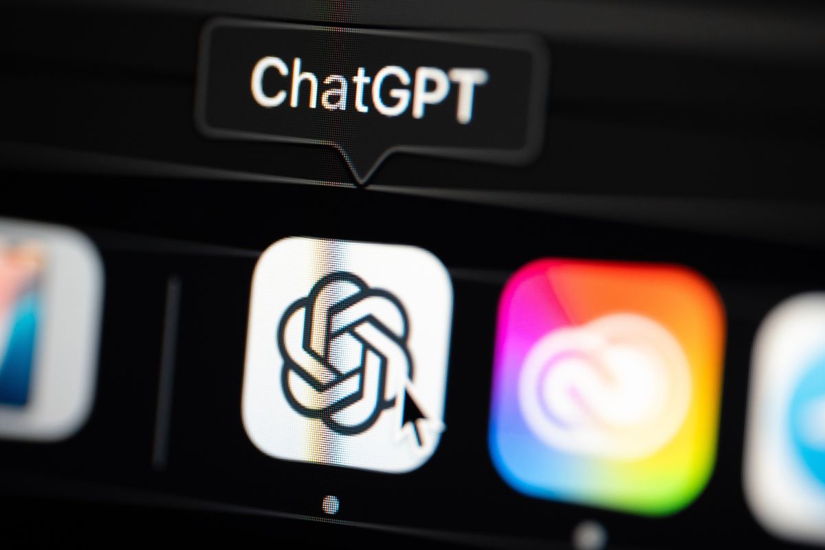 ChatGpt, migliaia di conversazioni finiscono su Google