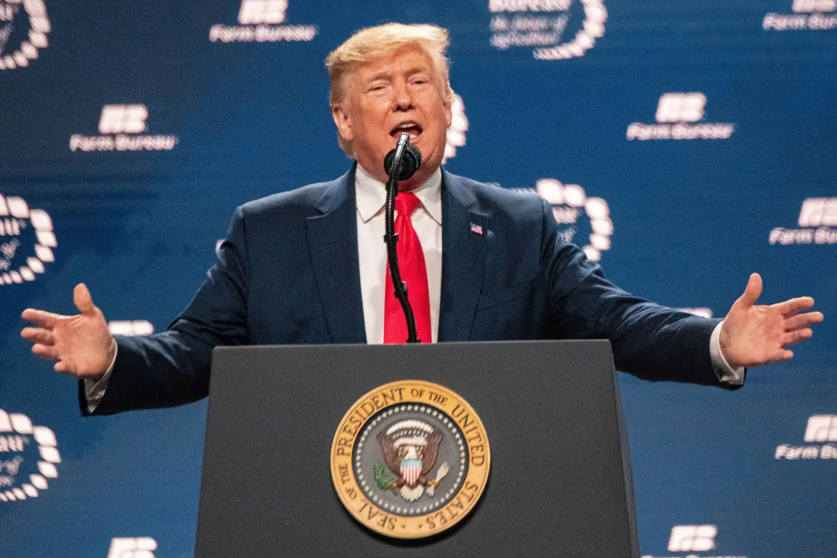 Trump minaccia dazi sui mobili: cosa può succedere