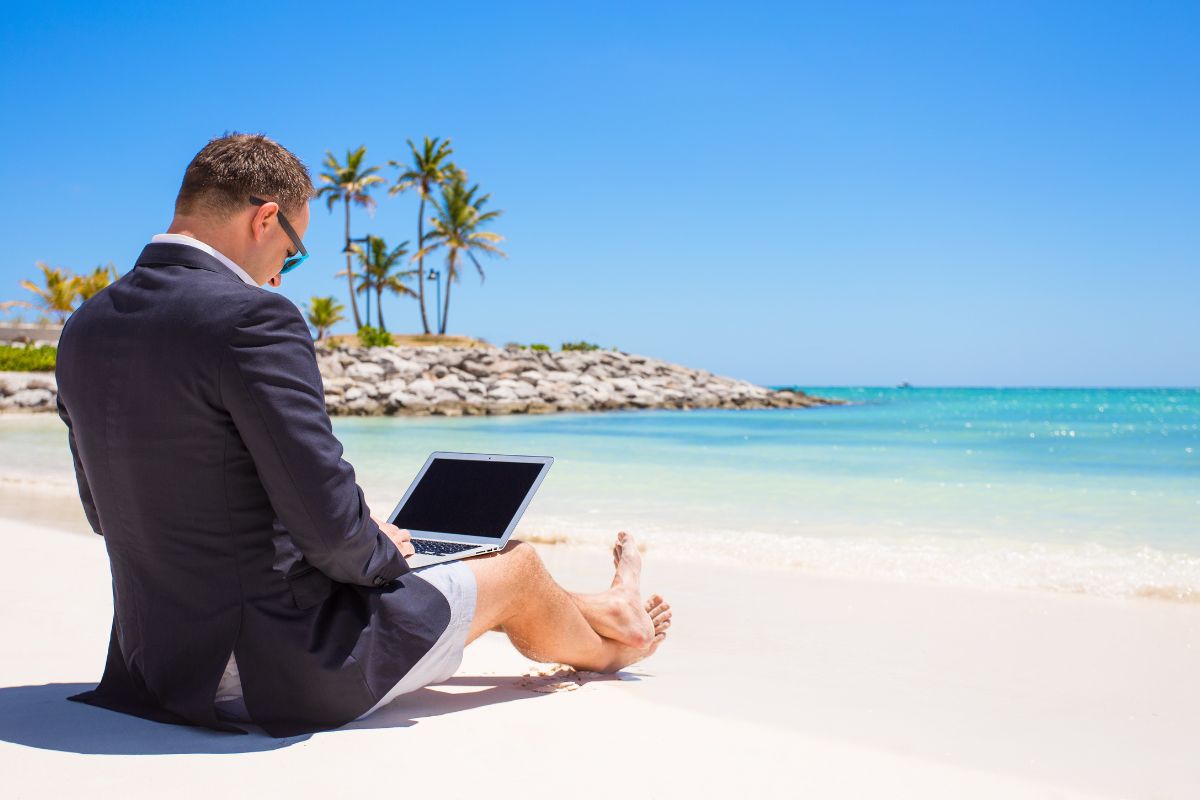 Manager in vacanza: equilibrio fra lavoro e tempo libero
