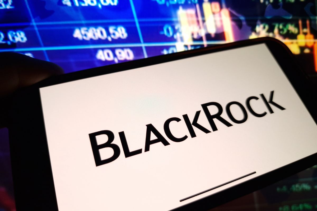 Mediobanca-Generali, BlackRock compra azioni mentre i piccoli soci bocciano l'Ops