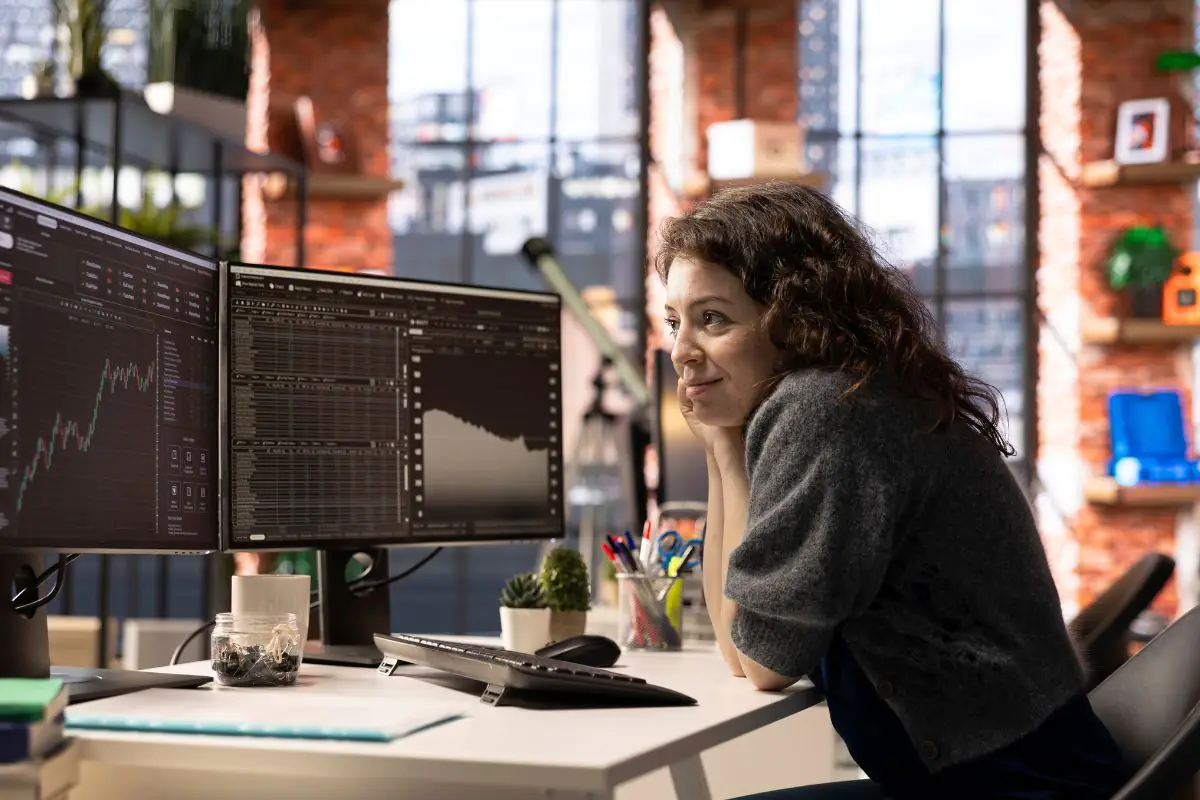 Gli strumenti AI per chi investe in autonomia: dalle app agli assistenti virtuali
