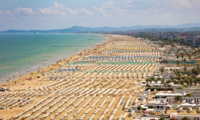 Turismo, crollano le presenze in spiaggia: crisi per le città di mare