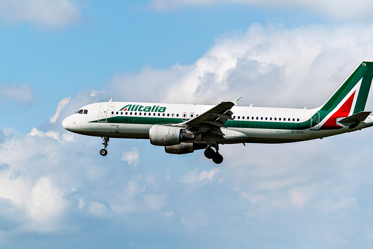 Alitalia, a rischio 1.990 posti senza proroga della cassa