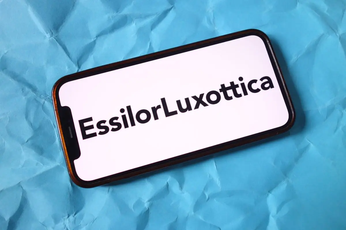 EssilorLuxottica, verso la settimana corta: intesa con i sindacati